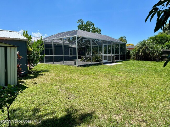 Building Photo - 3463 Mazur Dr