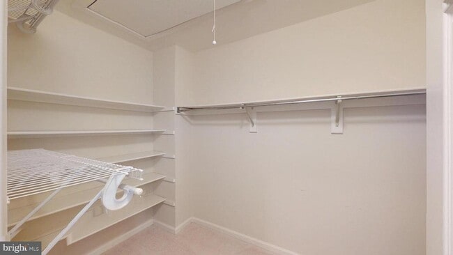 Building Photo - 200 Sulgrave Ct