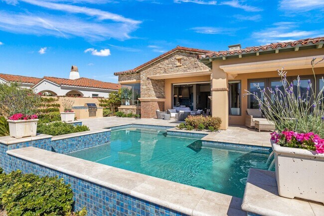 Building Photo - 75741 Via Stia