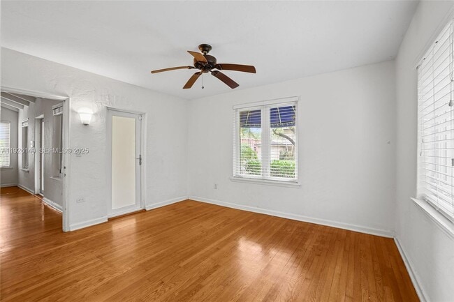 Building Photo - 410 Minorca Ave