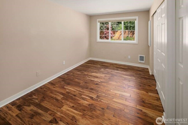 Building Photo - 4Bd/1.5Ba Kirkland House