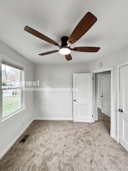 Building Photo - 3605 Pemberton Ave