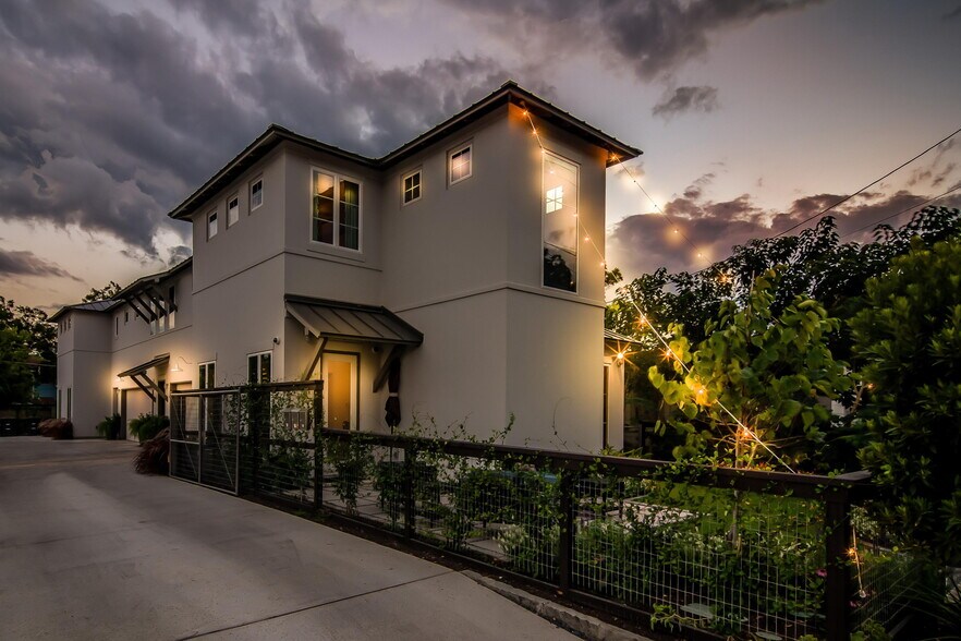 Building - 516 E Ashby Pl