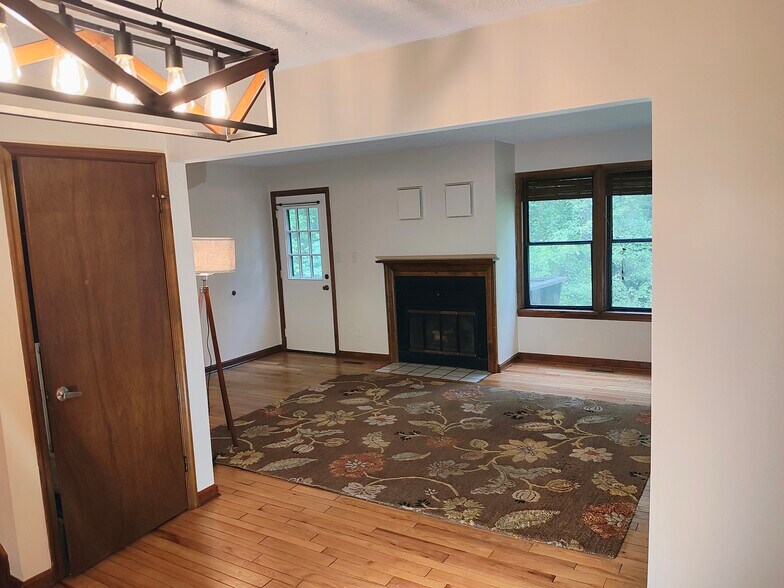 Building Photo - 23352 Black Oak Ct