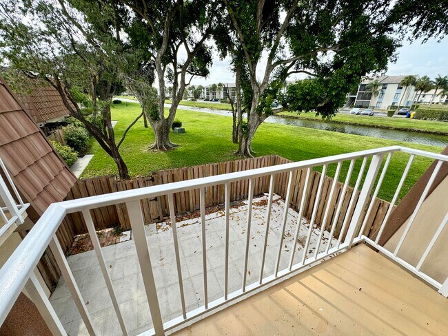 Building Photo - 563 Green Springs Pl