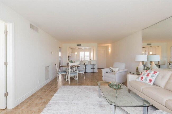 Building Photo - 5510 Del Sol Blvd
