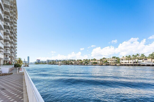 Building Photo - 1600 S Ocean Dr