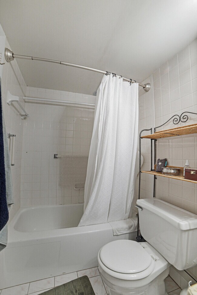 Building Photo - 3450 S Ocean Blvd