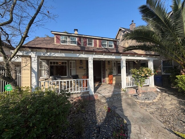 Building Photo - East Sacramento Home | 3 bedroom / 2 bathroom |1 bedroom 1 bath ADU | Available Now!