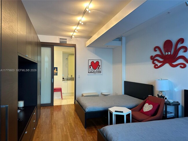 Building Photo - 2001 Meridian Ave