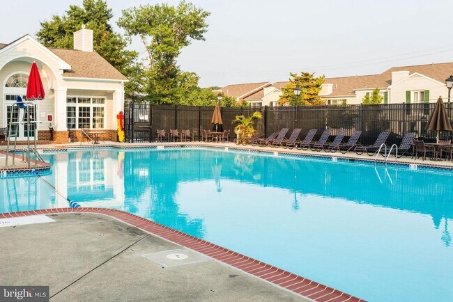 Building Photo - 1617 N Van Dorn St