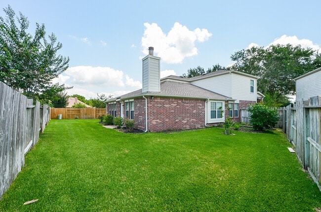 Building Photo - 10302 Deer Lodge Ct