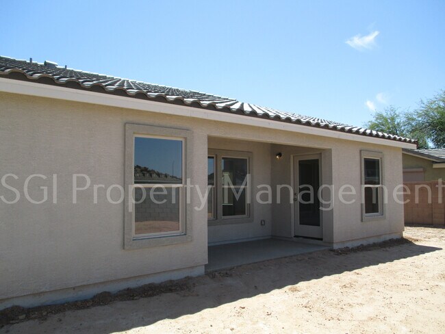 Building Photo - 1053 Greyhawk Loop
