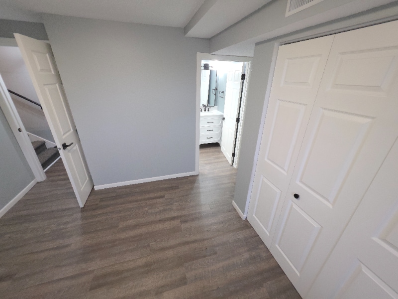 Building Photo - 5336 Russell Ave N