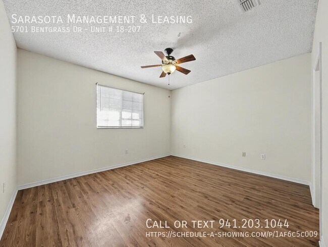 Building Photo - 5701 Bentgrass Dr