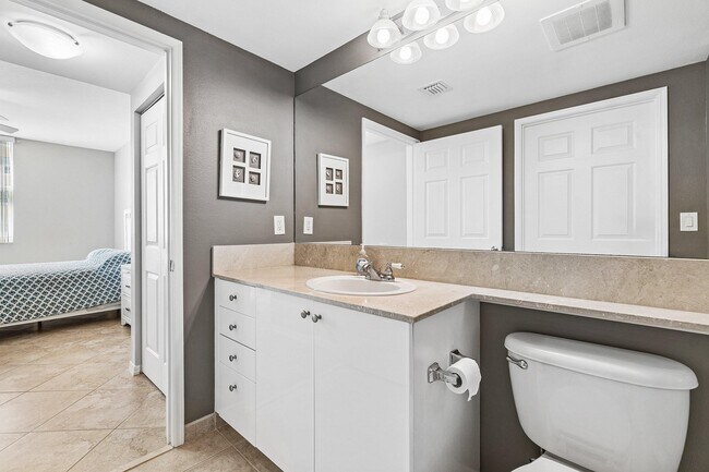 Building Photo - 700 E Boynton Beach Blvd