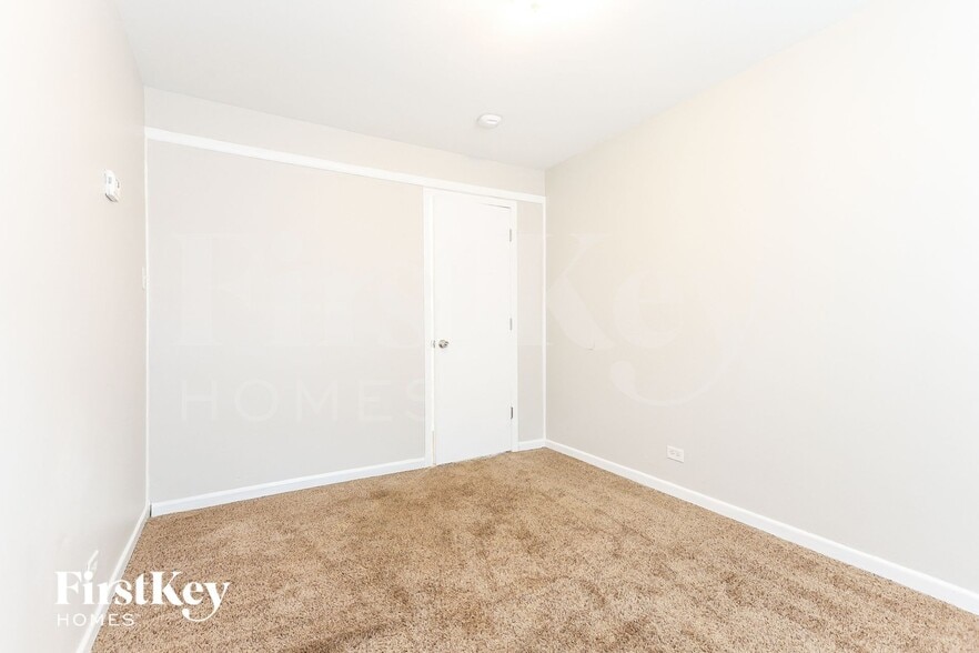 Building Photo - 15231 Hastings Dr