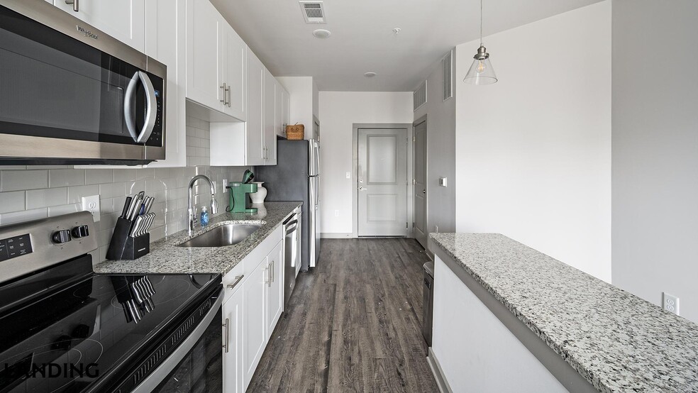 Building Photo - 2165 Nolensville Pk