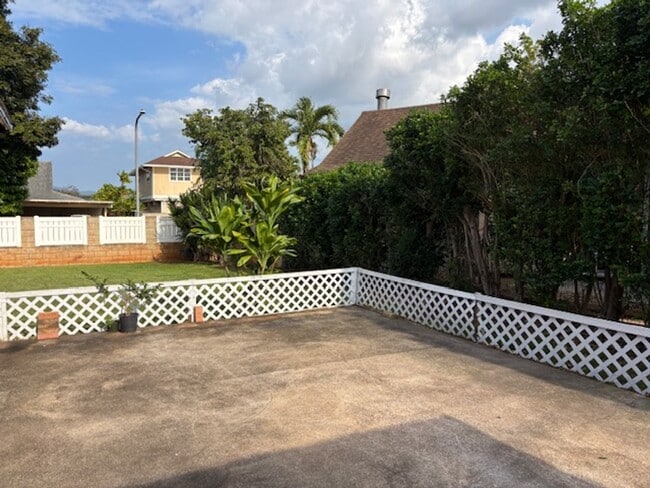 Building Photo - MILILANI