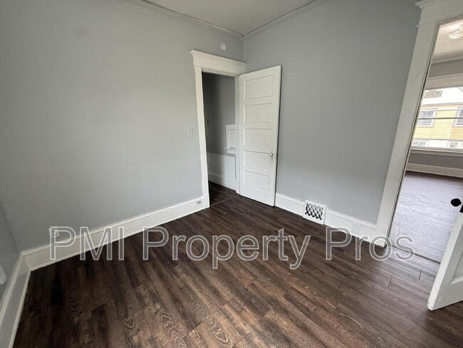 Building Photo - 2155 N 32nd St