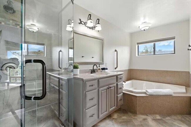 Building Photo - 1670 South Maddi-SI ID1475807P