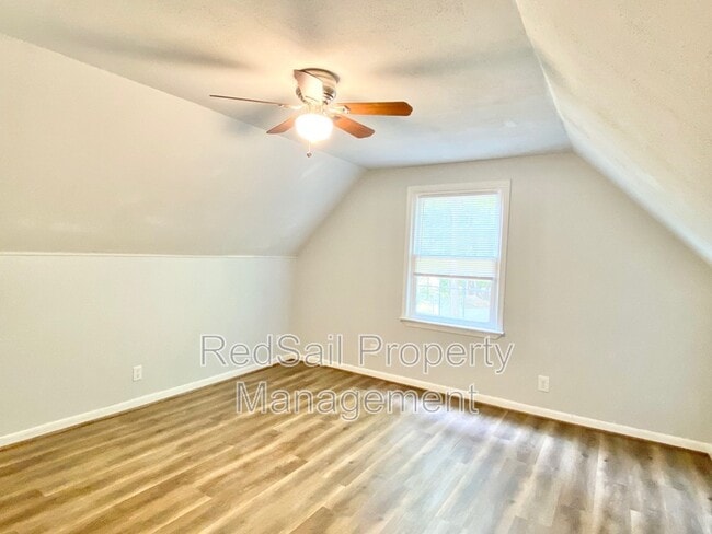 Building Photo - 5187 Oak Creek Cir