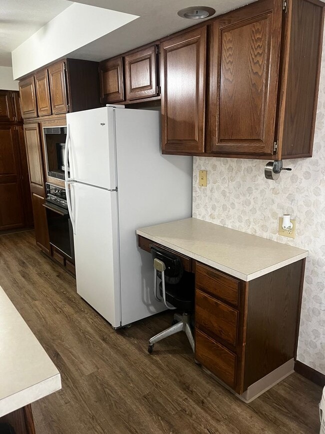 Building Photo - Rare FOUR Bedroom Single Family Home for Rent