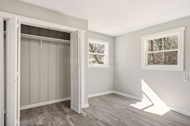 Building Photo - 5225 Central Ave