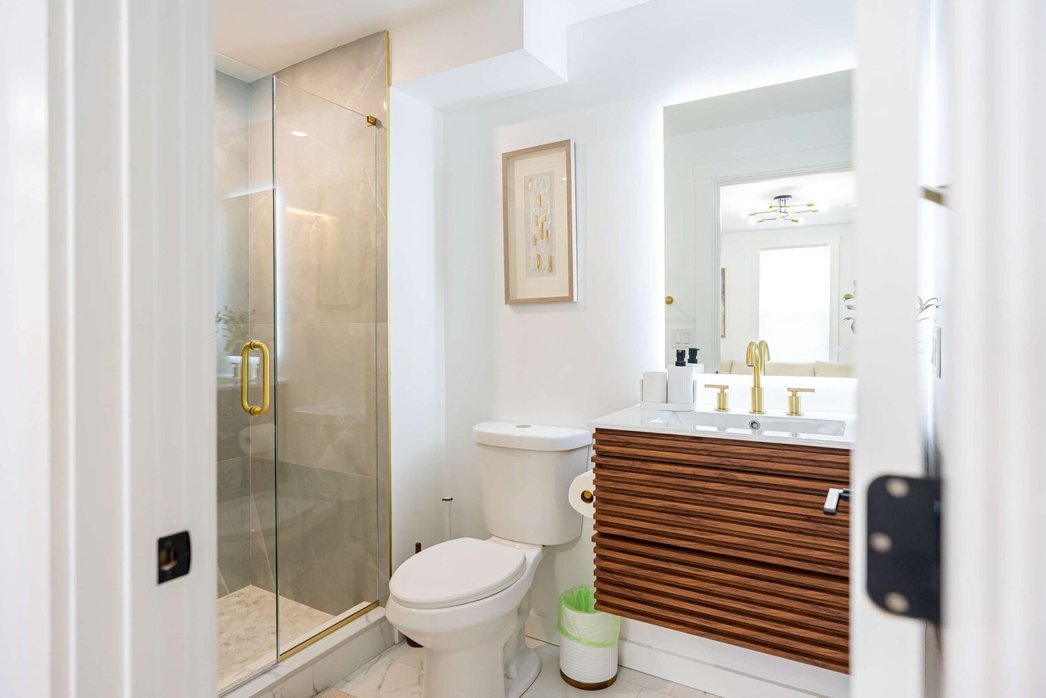 Building Photo - 42 White St Pl