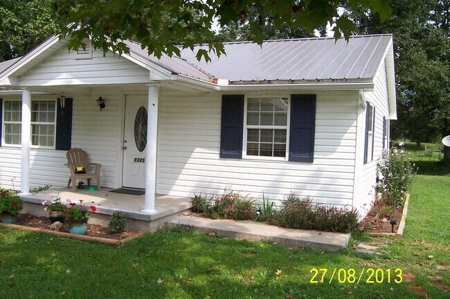 Building Photo - 1325 Red Lick Rd