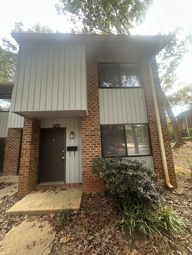 Primary Photo - 2 Bed Condo Minutes to Downtown Raleigh & ...