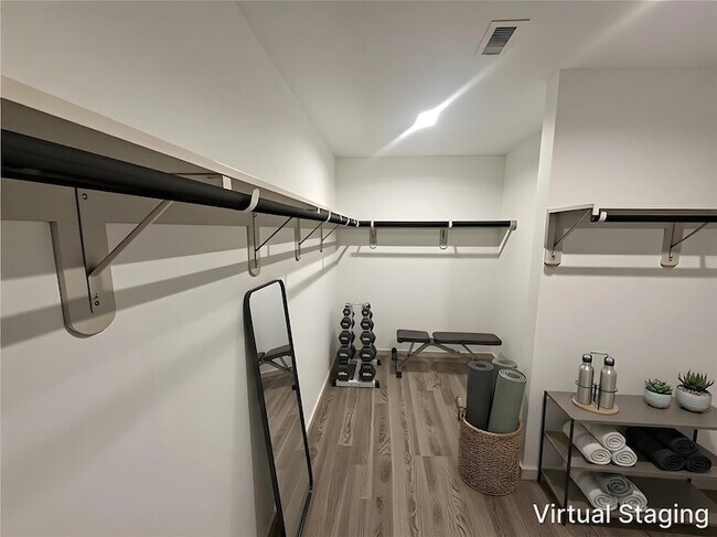 Building Photo - 1719 Maclane Ct