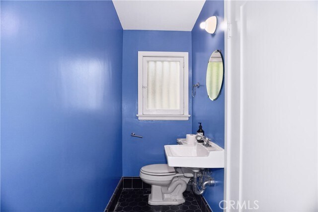 Building Photo - 6211 Warner Dr