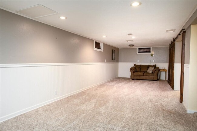 Building Photo - **Coming Soon in June** Beautifully updated Shadle Park 3 Bed 2 Bath Rancher will all the updates...