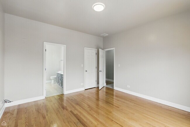 Building Photo - 4227 S Champlain Ave