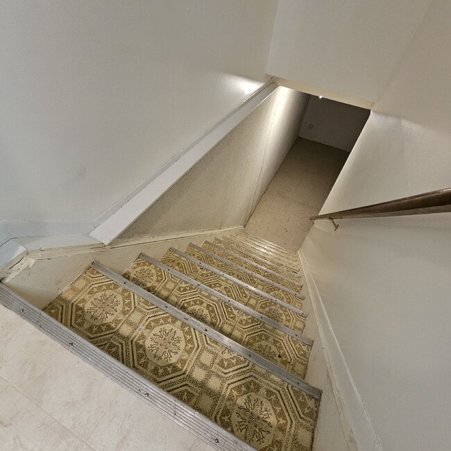 Building Photo - Updated 2 Bed Ranch Condo w/ Garage in Chesterfield, Prime Location