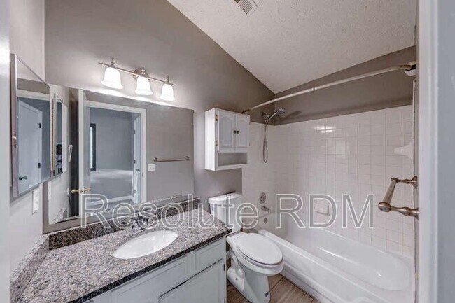 Building Photo - 4470 Village Ln