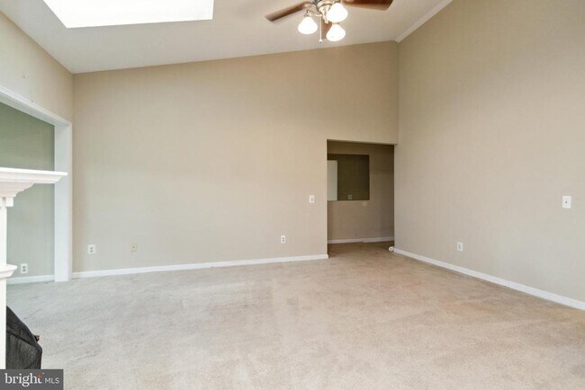 Building Photo - 9260 Niki Pl