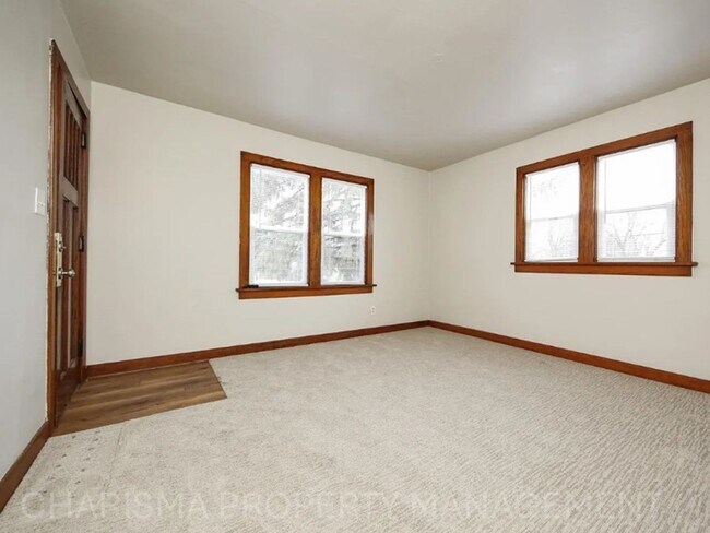 Building Photo - Charming 3 BD Home Across from Emerson Park – Move-In Ready!