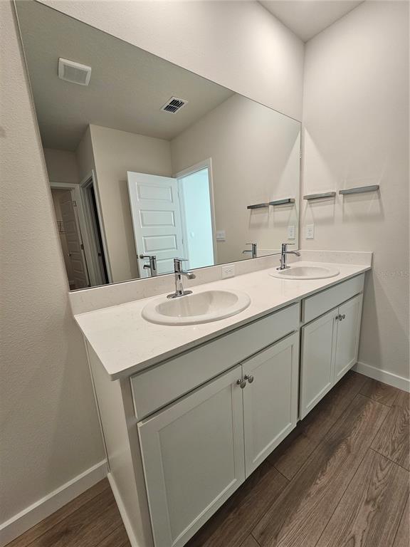 Building Photo - 18138 Wheathouse Pl