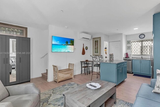 Building Photo - 10877 Overseas Hwy