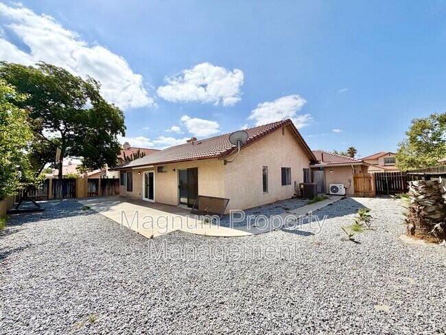 Building Photo - 24690 Rugby Ln