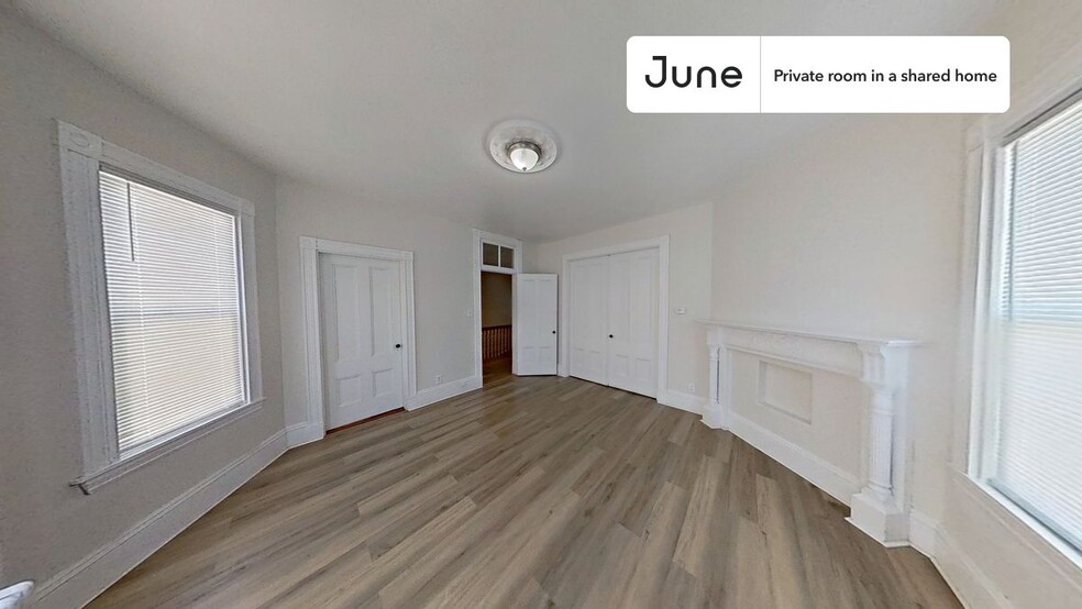 Building Photo - Private bedroom in 3 bed/1 bath Home