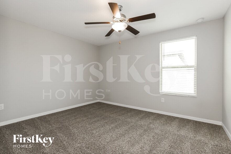 Building Photo - 10228 Cool Waterlily Ave