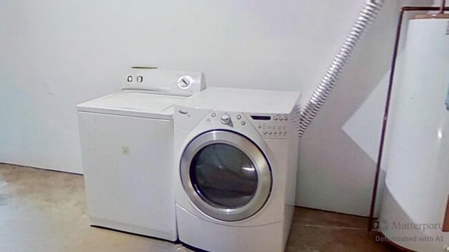 Building Photo - 315 W Main St