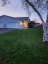 Building Photo - 301 Appleblossom Ln