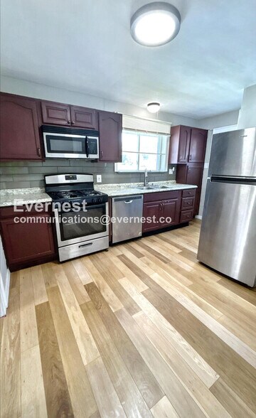 Building Photo - 3864 Marietta Dr