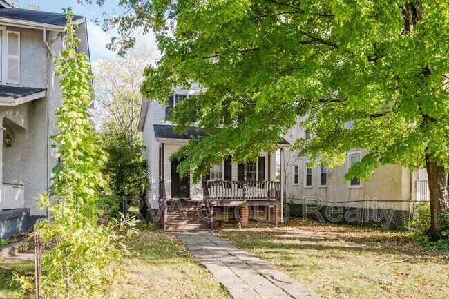 Building Photo - 2909 2nd Ave