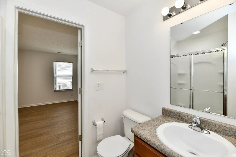 Building Photo - 931 Maidstone Ave