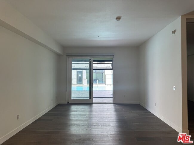 Building Photo - 1234 Wilshire Blvd